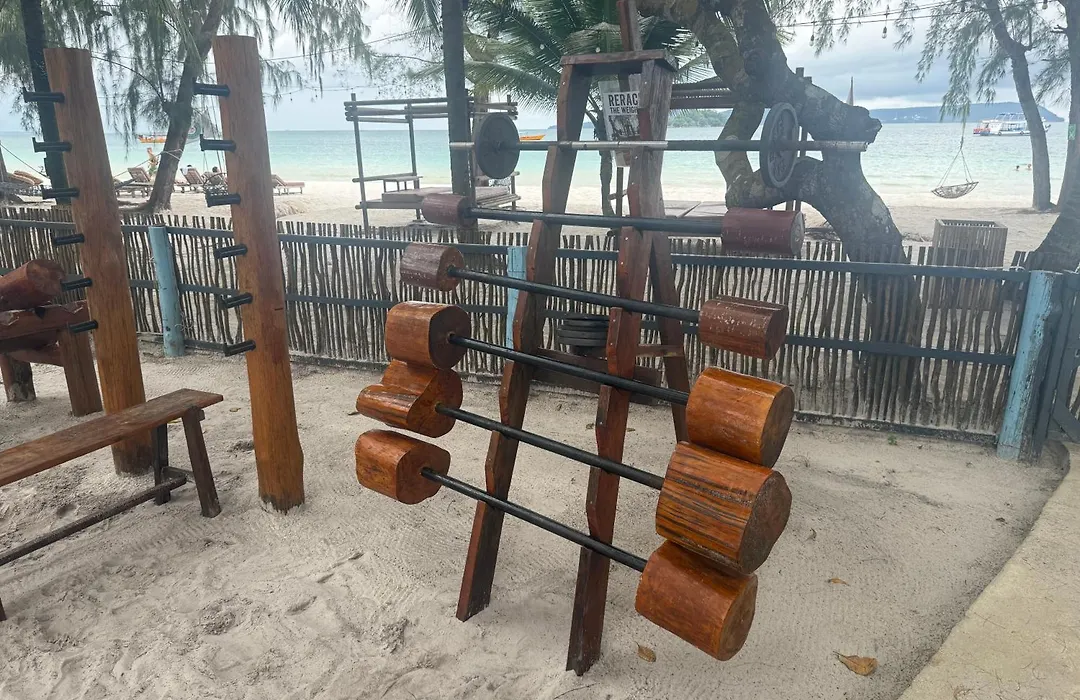 Mad Monkey Koh Rong-1